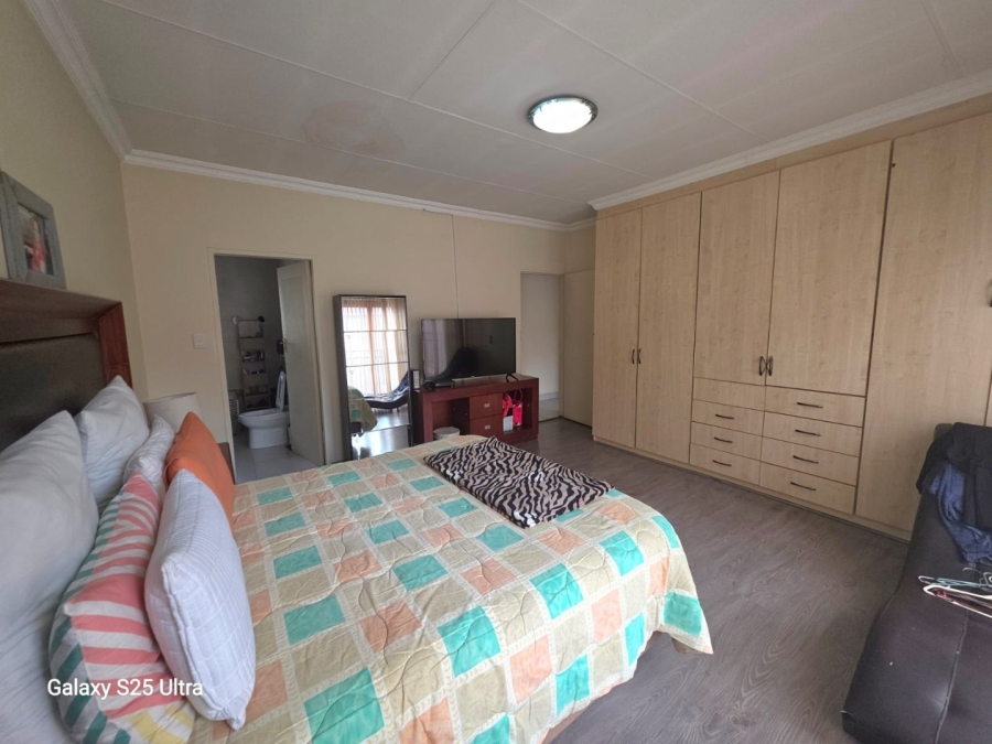 3 Bedroom Property for Sale in Green Acres Estate Gauteng