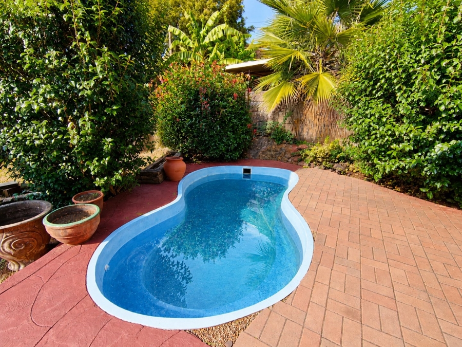 3 Bedroom Property for Sale in Rooihuiskraal Gauteng