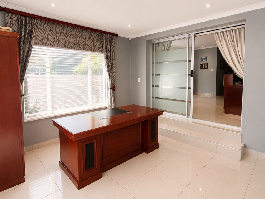 3 Bedroom Property for Sale in Rooihuiskraal Gauteng