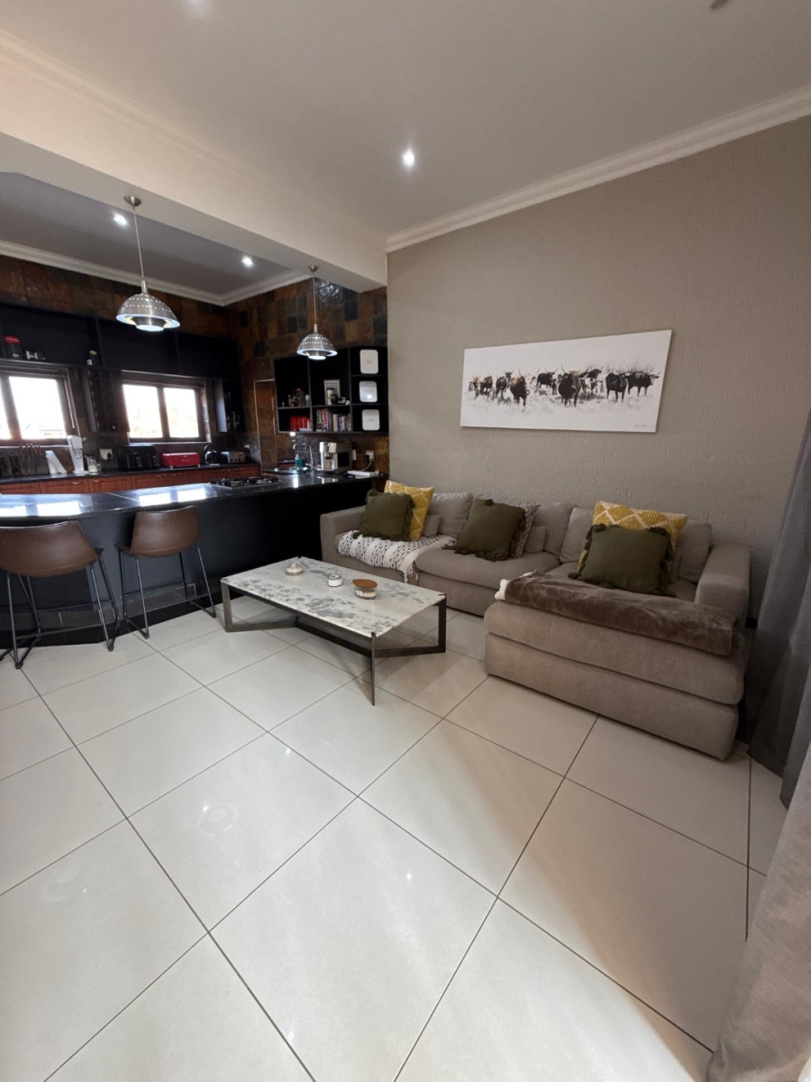 To Let 5 Bedroom Property for Rent in Avianto Estates Gauteng