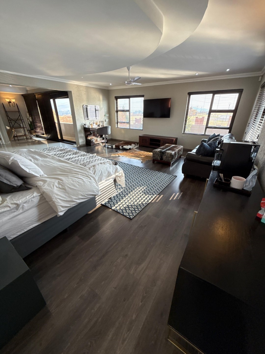 To Let 5 Bedroom Property for Rent in Avianto Estates Gauteng