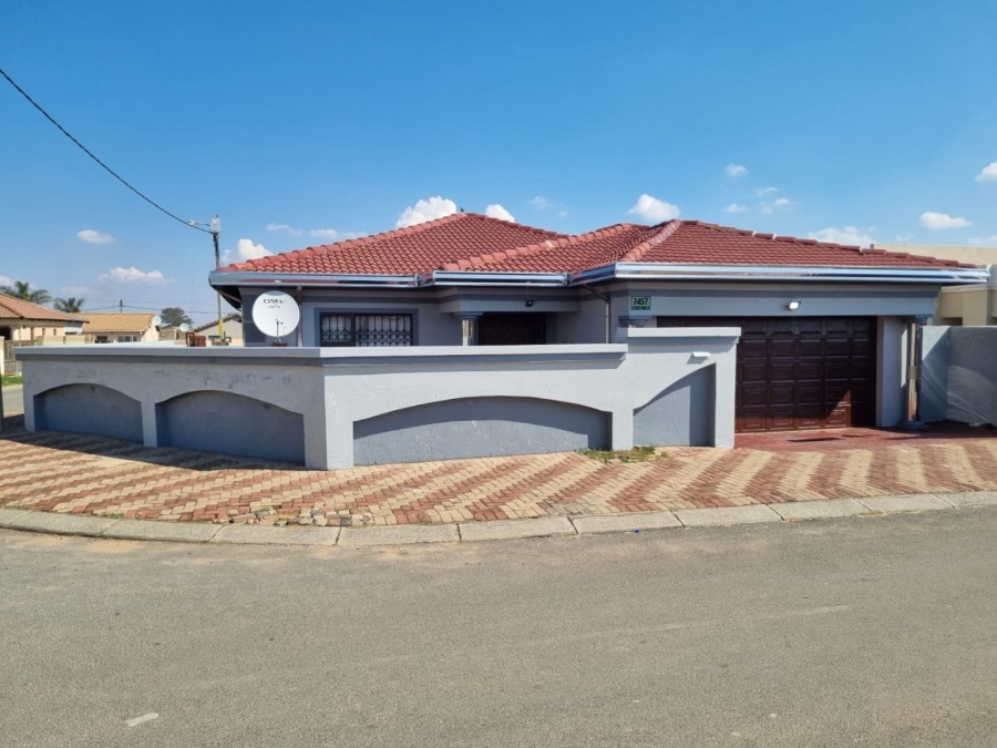 3 Bedroom Property for Sale in Windmill Park Gauteng