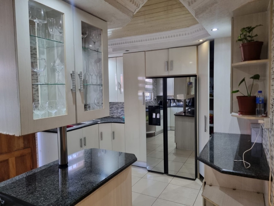 3 Bedroom Property for Sale in Windmill Park Gauteng