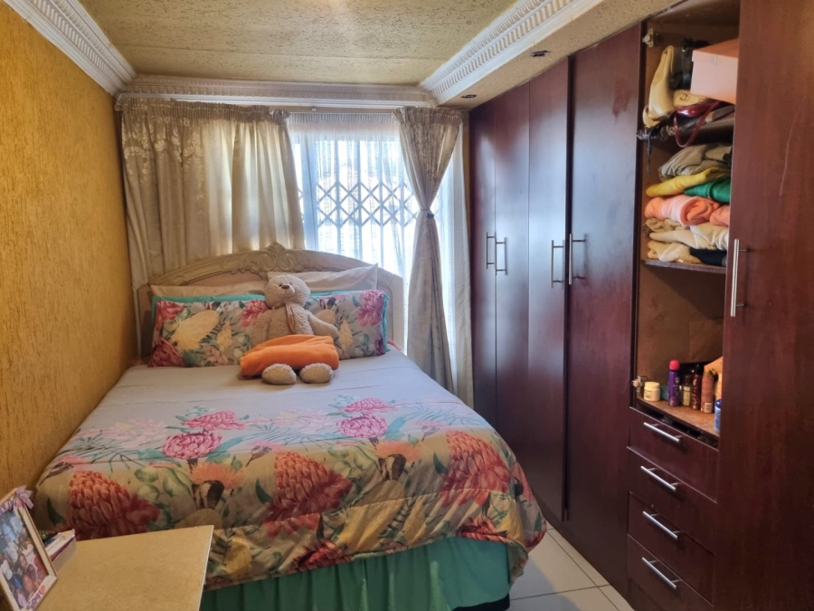 3 Bedroom Property for Sale in Windmill Park Gauteng