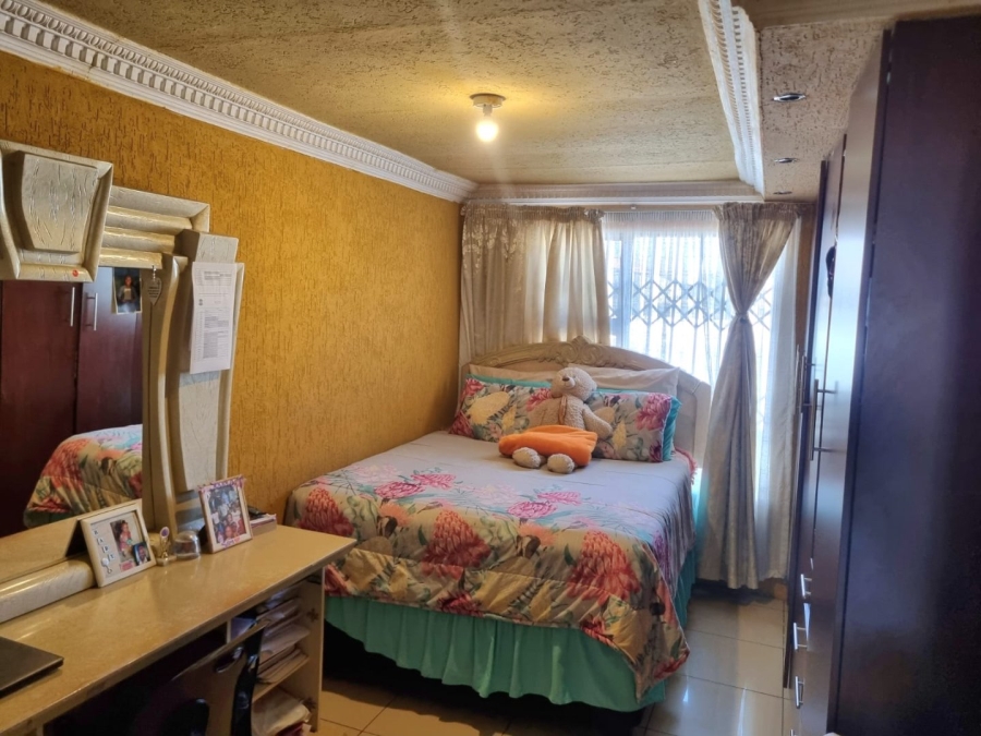 3 Bedroom Property for Sale in Windmill Park Gauteng