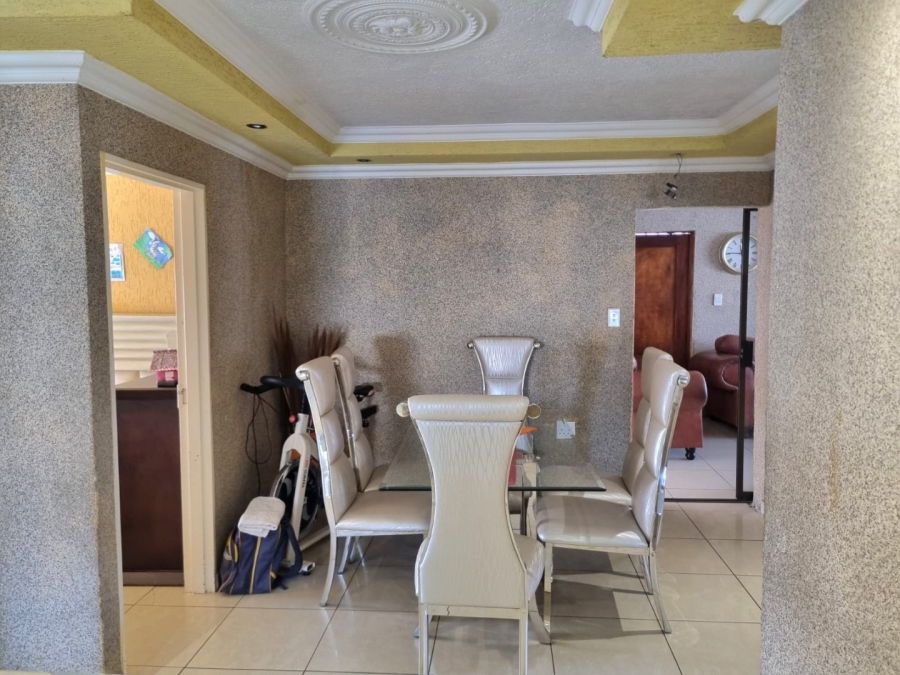 3 Bedroom Property for Sale in Windmill Park Gauteng
