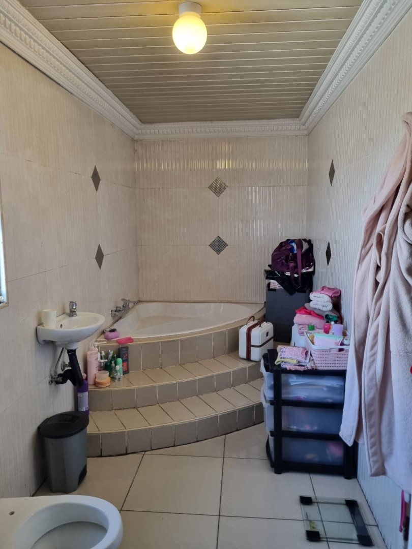 3 Bedroom Property for Sale in Windmill Park Gauteng