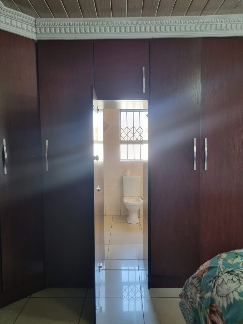 3 Bedroom Property for Sale in Windmill Park Gauteng