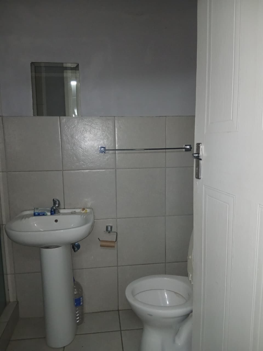 1 Bedroom Property for Sale in Kensington Gauteng