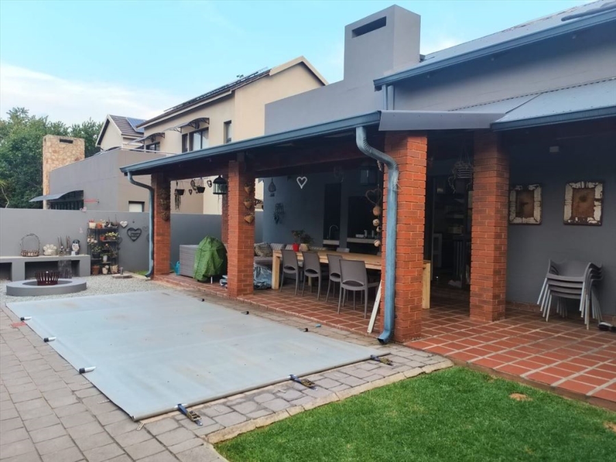 4 Bedroom Property for Sale in Parkhaven Gauteng