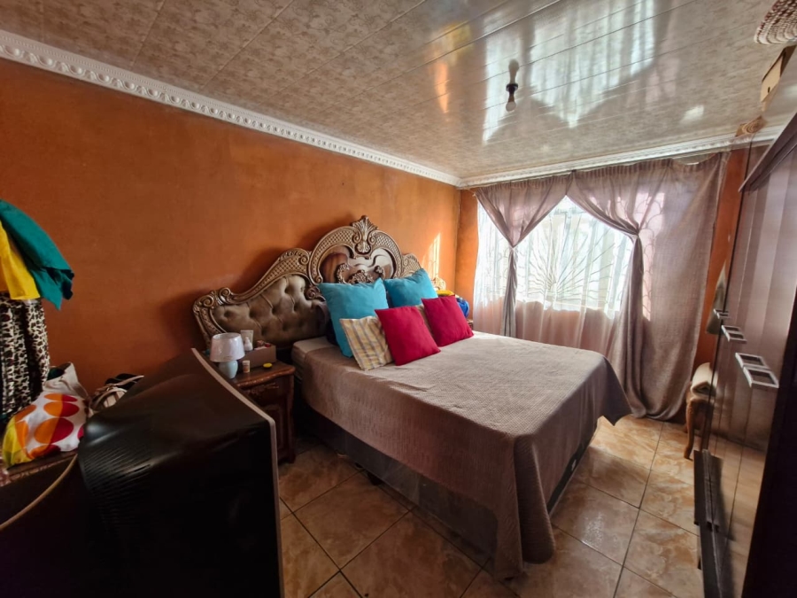 2 Bedroom Property for Sale in Lawley Gauteng