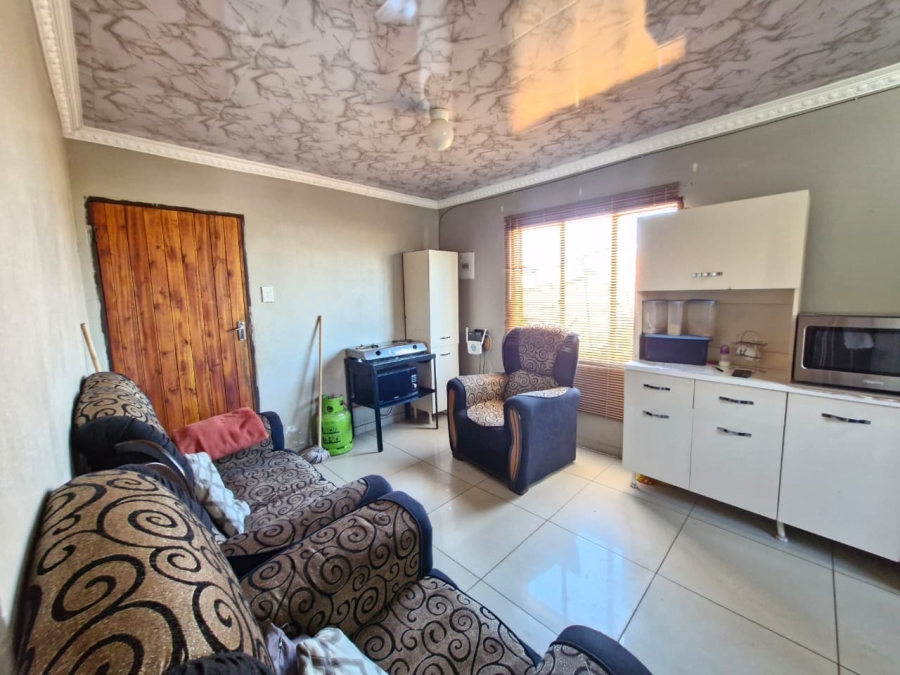 2 Bedroom Property for Sale in Lawley Gauteng