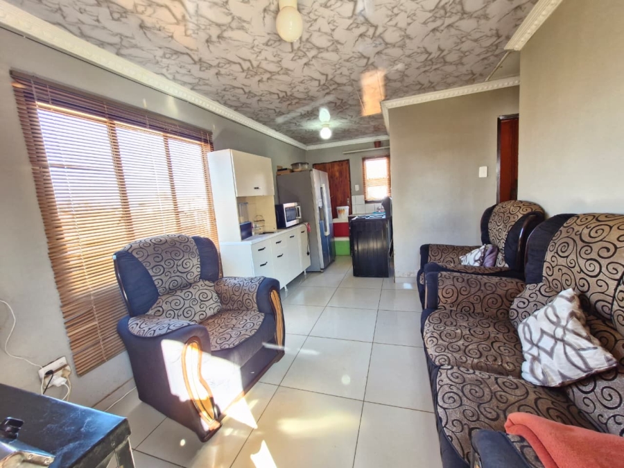 2 Bedroom Property for Sale in Lawley Gauteng