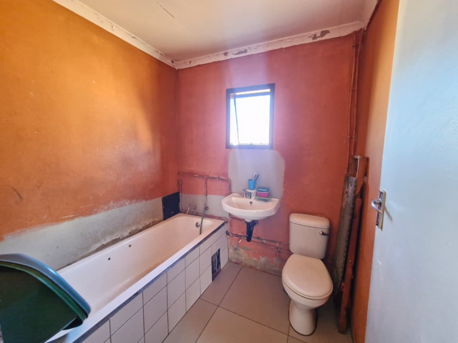 2 Bedroom Property for Sale in Lawley Gauteng