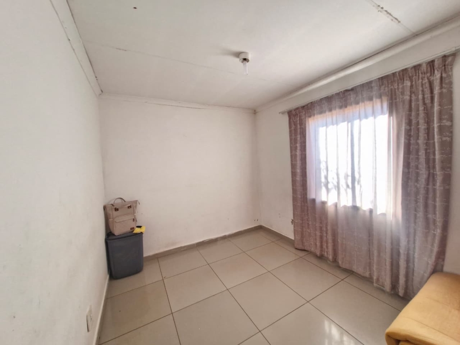 2 Bedroom Property for Sale in Lawley Gauteng
