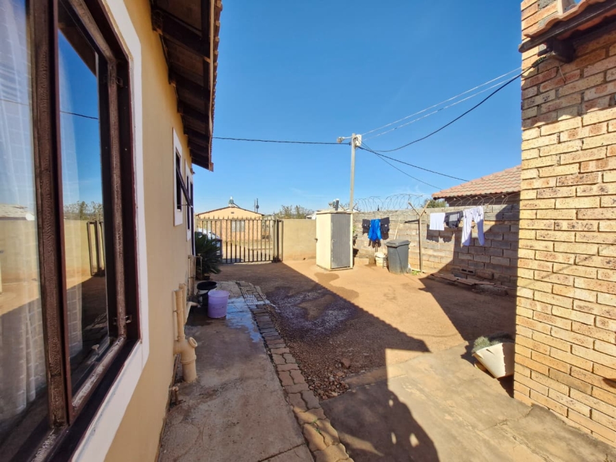 2 Bedroom Property for Sale in Lawley Gauteng