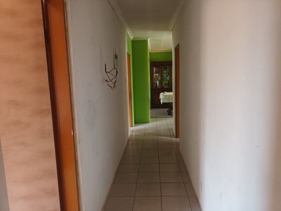 2 Bedroom Property for Sale in Moleleki Gauteng