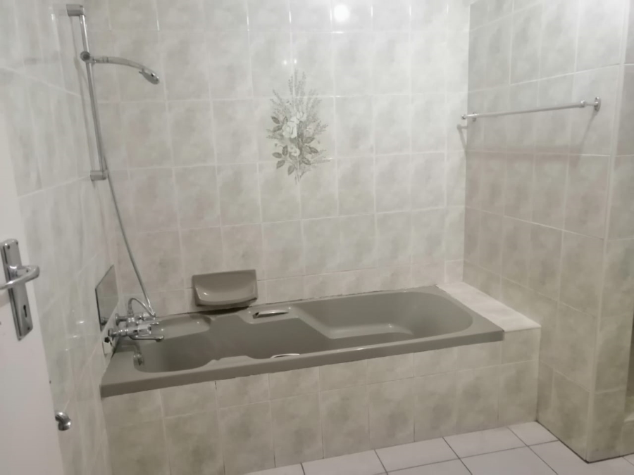 2 Bedroom Property for Sale in The Hill Gauteng