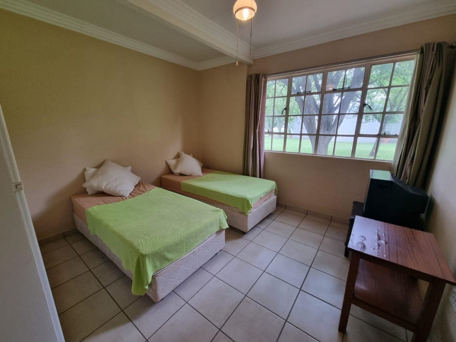 To Let 5 Bedroom Property for Rent in Ebner On Vaal Gauteng