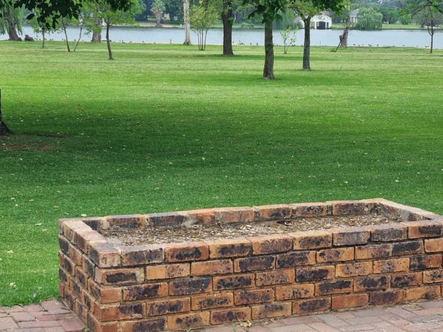 To Let 5 Bedroom Property for Rent in Ebner On Vaal Gauteng