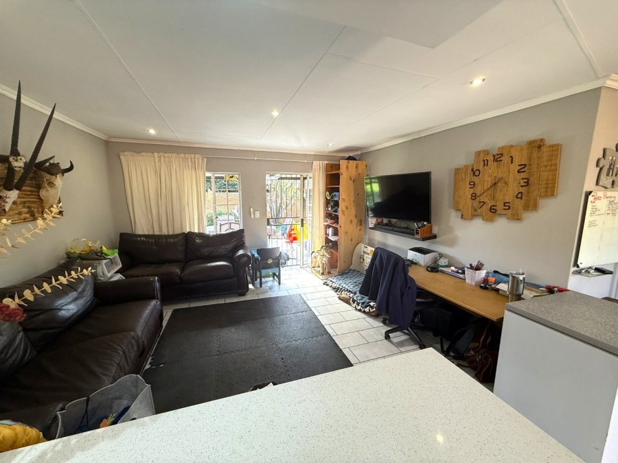 To Let 3 Bedroom Property for Rent in Highveld Gauteng