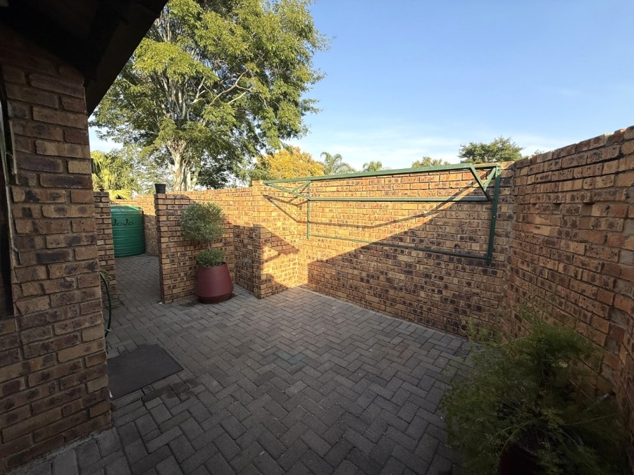 To Let 3 Bedroom Property for Rent in Highveld Gauteng
