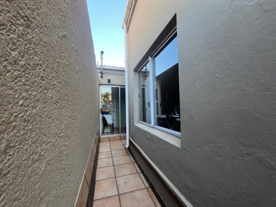 3 Bedroom Property for Sale in Laudium Ext 3 Gauteng