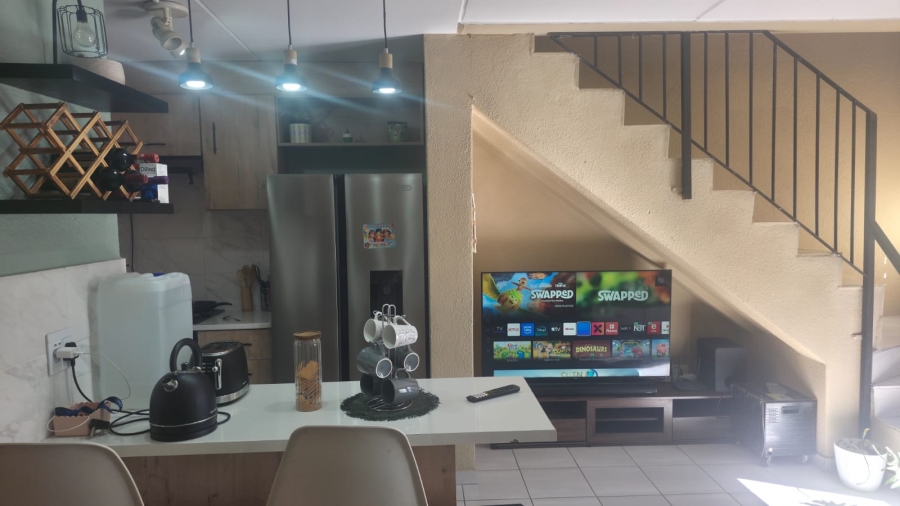 2 Bedroom Property for Sale in Halfway Gardens Gauteng