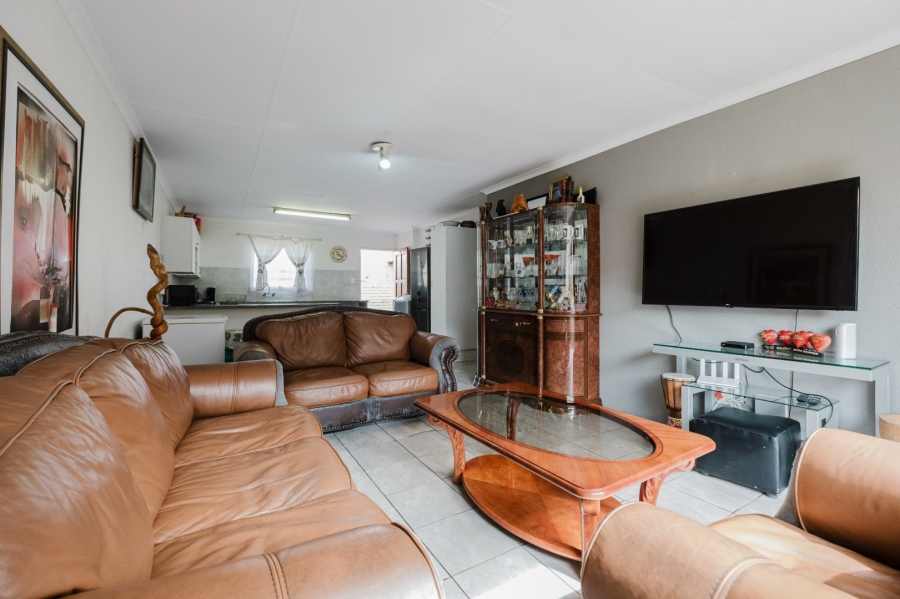 To Let 3 Bedroom Property for Rent in Liefde en Vrede Gauteng