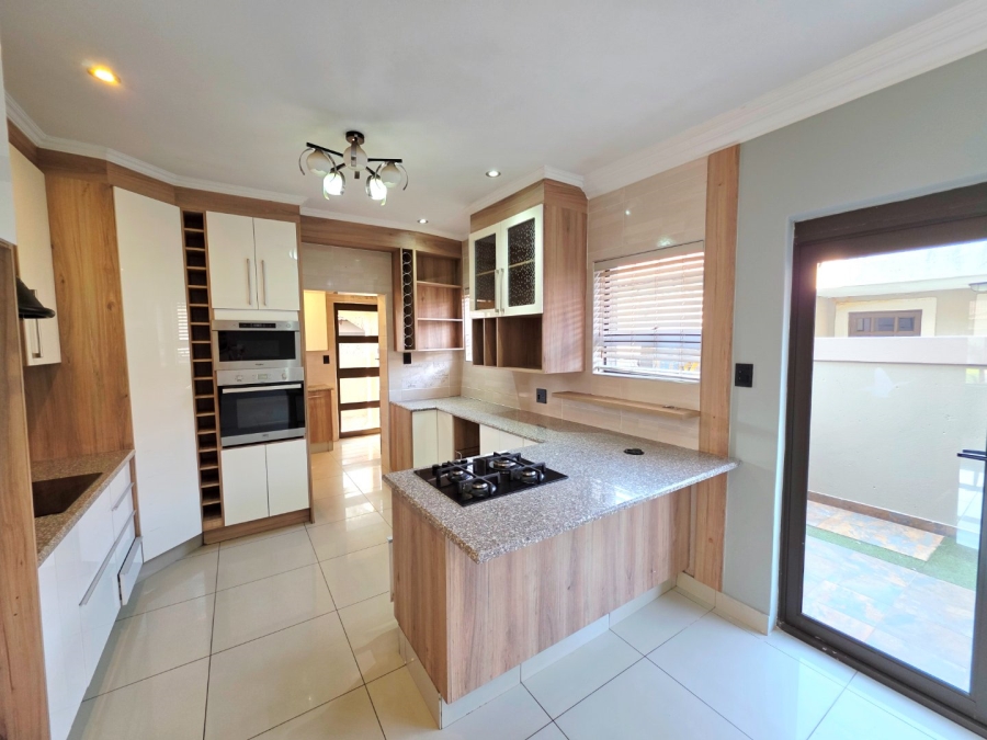 5 Bedroom Property for Sale in Savannah Country Estate Gauteng