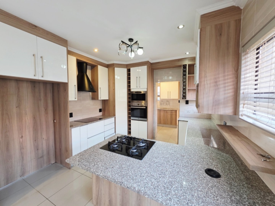 5 Bedroom Property for Sale in Savannah Country Estate Gauteng