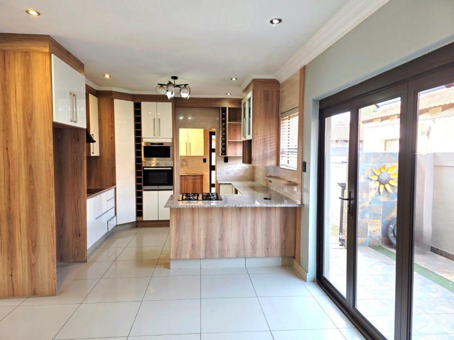 5 Bedroom Property for Sale in Savannah Country Estate Gauteng