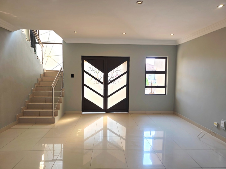 5 Bedroom Property for Sale in Savannah Country Estate Gauteng