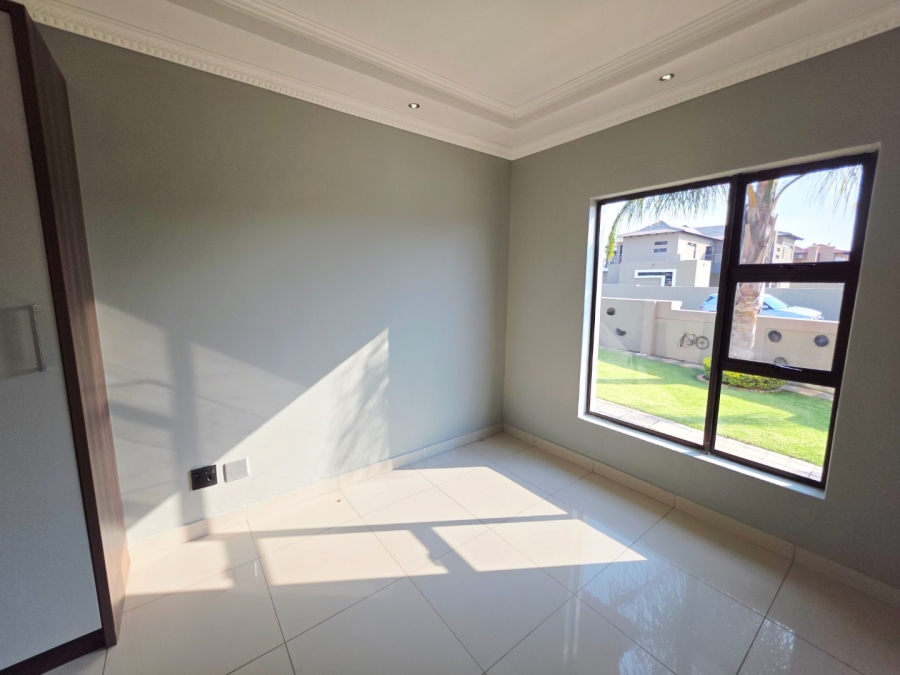5 Bedroom Property for Sale in Savannah Country Estate Gauteng
