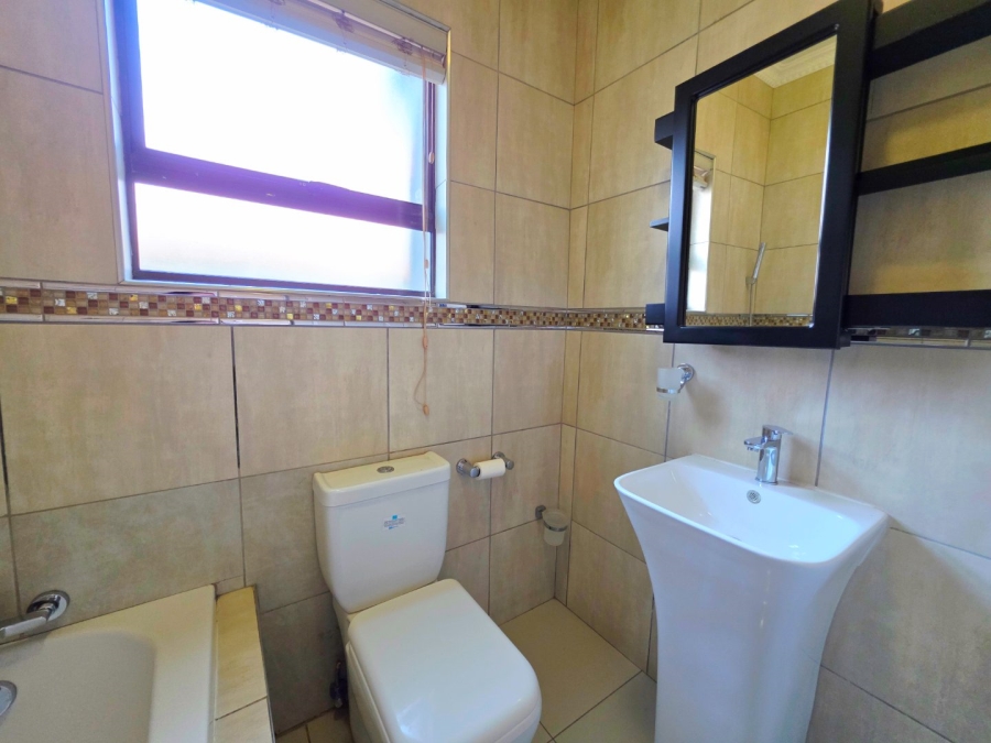 5 Bedroom Property for Sale in Savannah Country Estate Gauteng