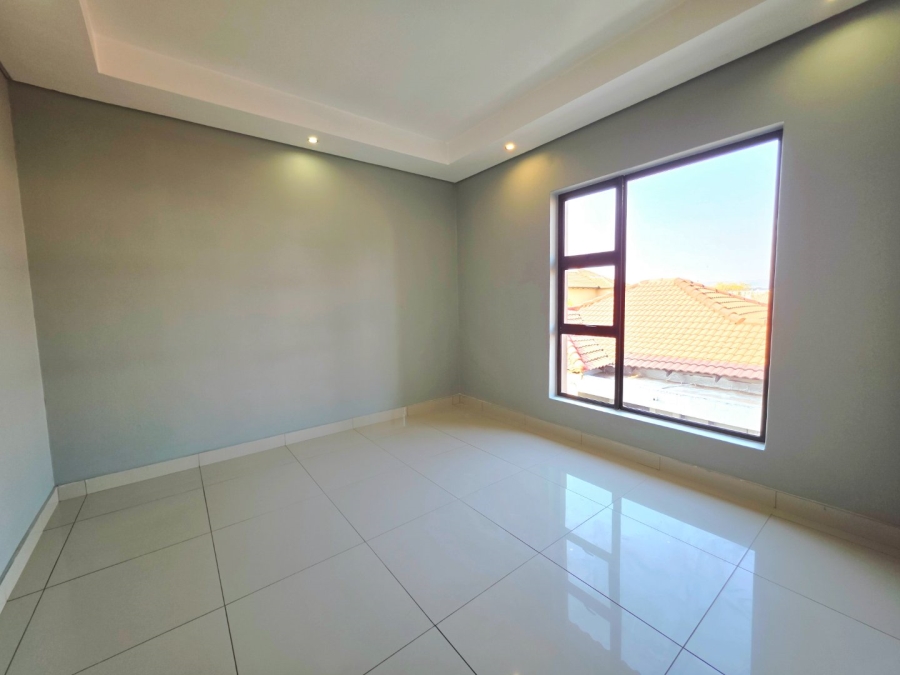 5 Bedroom Property for Sale in Savannah Country Estate Gauteng