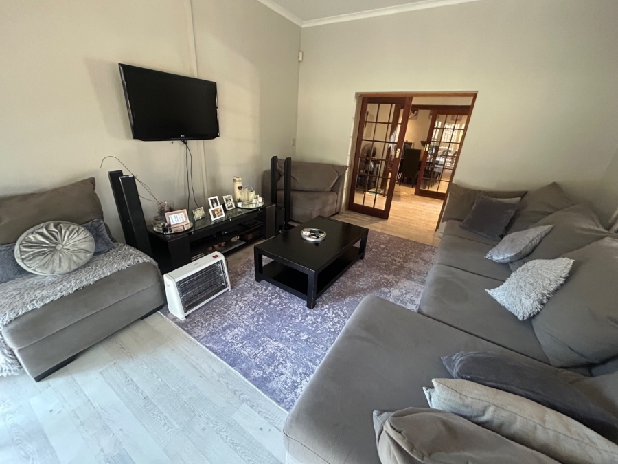 3 Bedroom Property for Sale in Vorna Valley Gauteng