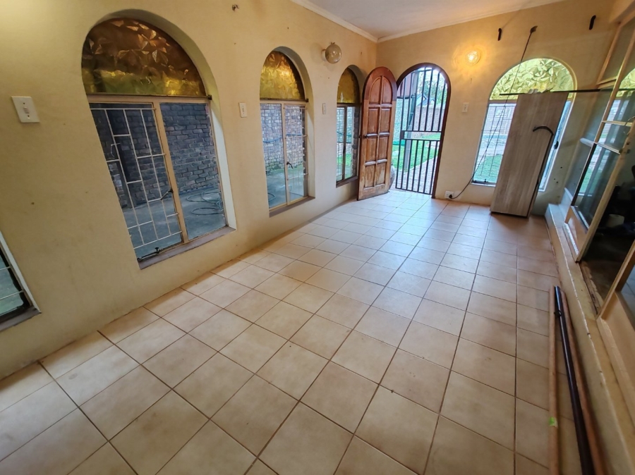 4 Bedroom Property for Sale in Dorandia Gauteng