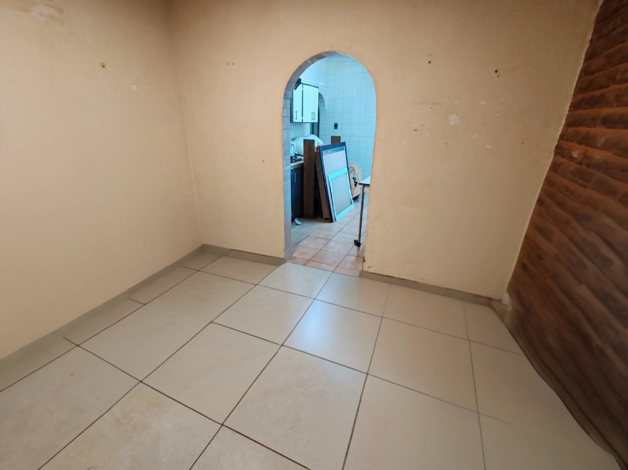 4 Bedroom Property for Sale in Dorandia Gauteng