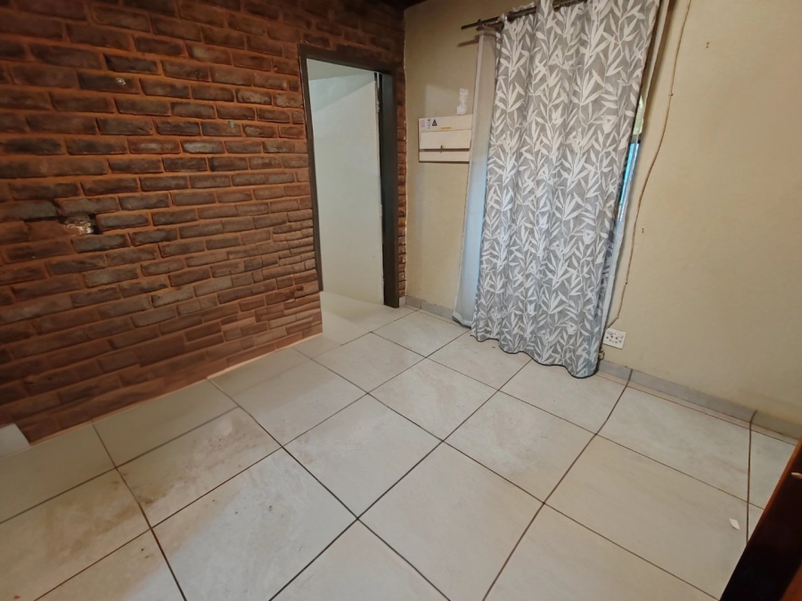 4 Bedroom Property for Sale in Dorandia Gauteng