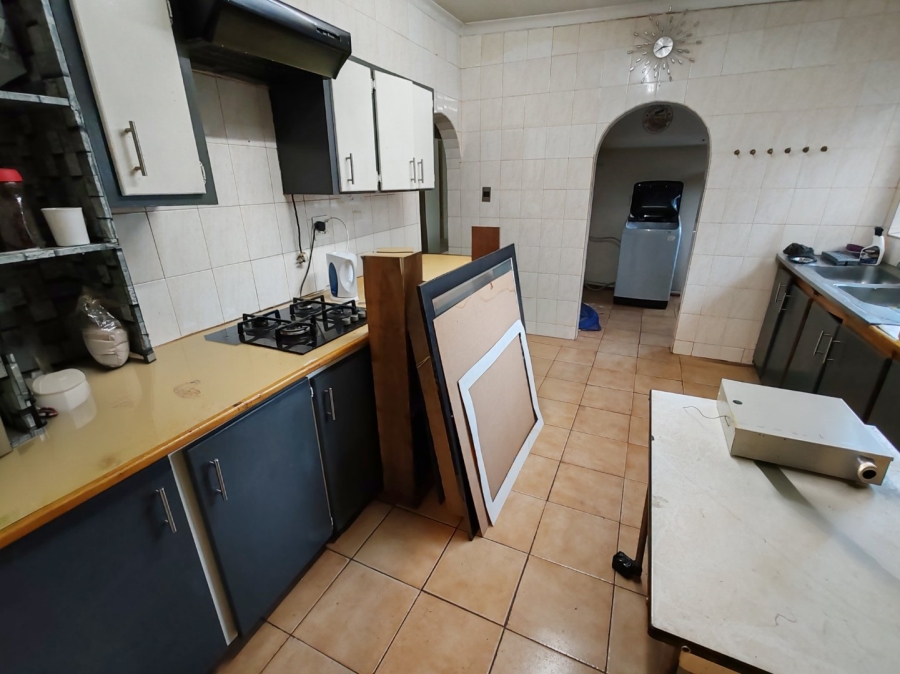 4 Bedroom Property for Sale in Dorandia Gauteng