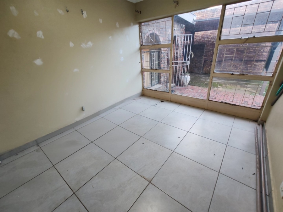4 Bedroom Property for Sale in Dorandia Gauteng