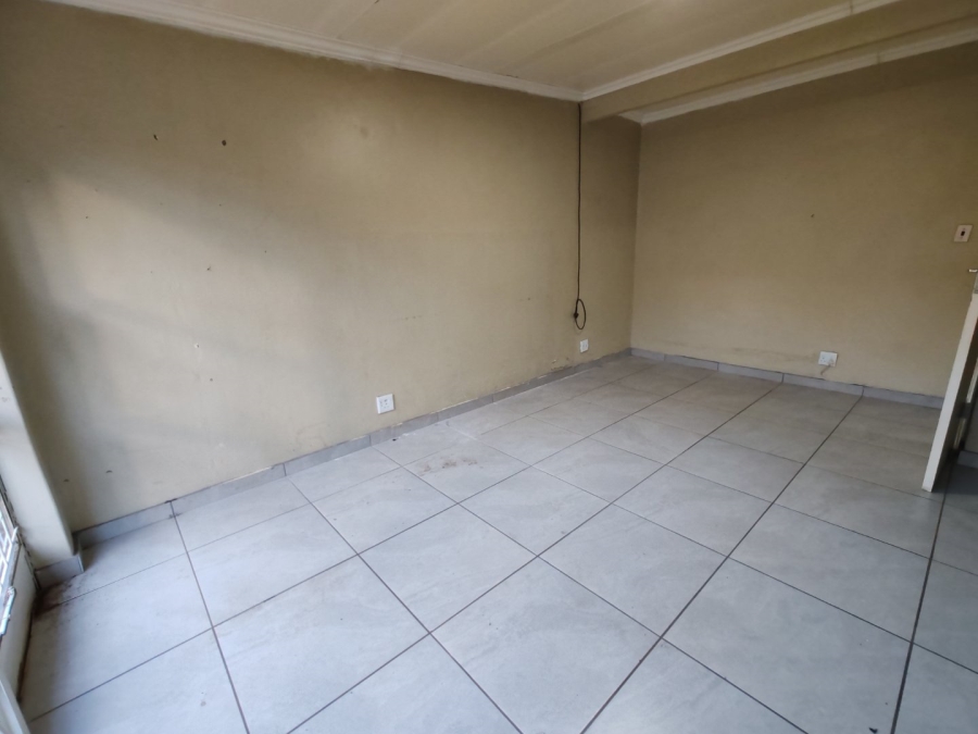 4 Bedroom Property for Sale in Dorandia Gauteng