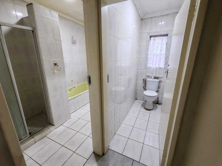 4 Bedroom Property for Sale in Dorandia Gauteng
