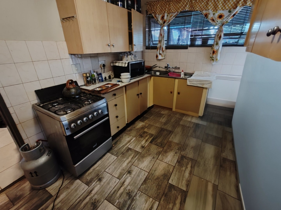 4 Bedroom Property for Sale in Dorandia Gauteng