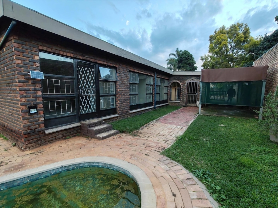 4 Bedroom Property for Sale in Dorandia Gauteng