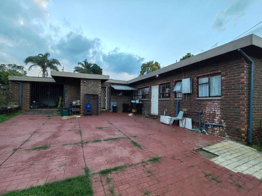 4 Bedroom Property for Sale in Dorandia Gauteng