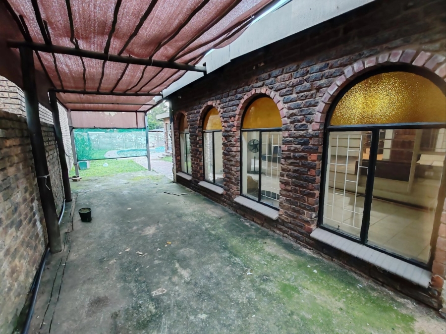 4 Bedroom Property for Sale in Dorandia Gauteng