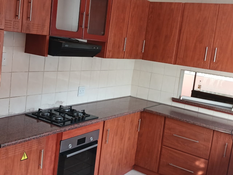 To Let 3 Bedroom Property for Rent in Kibler Park Gauteng