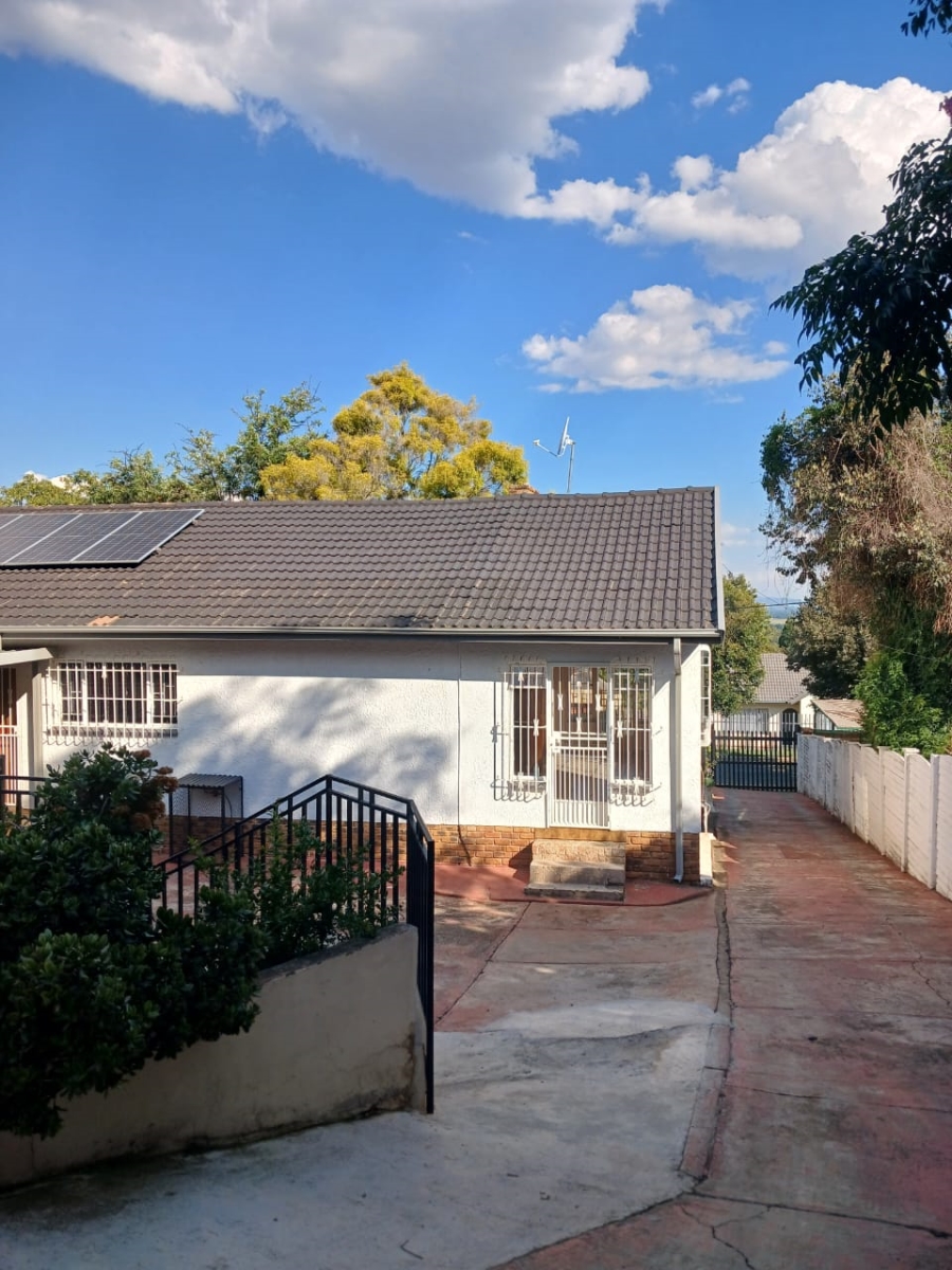 To Let 3 Bedroom Property for Rent in Kibler Park Gauteng